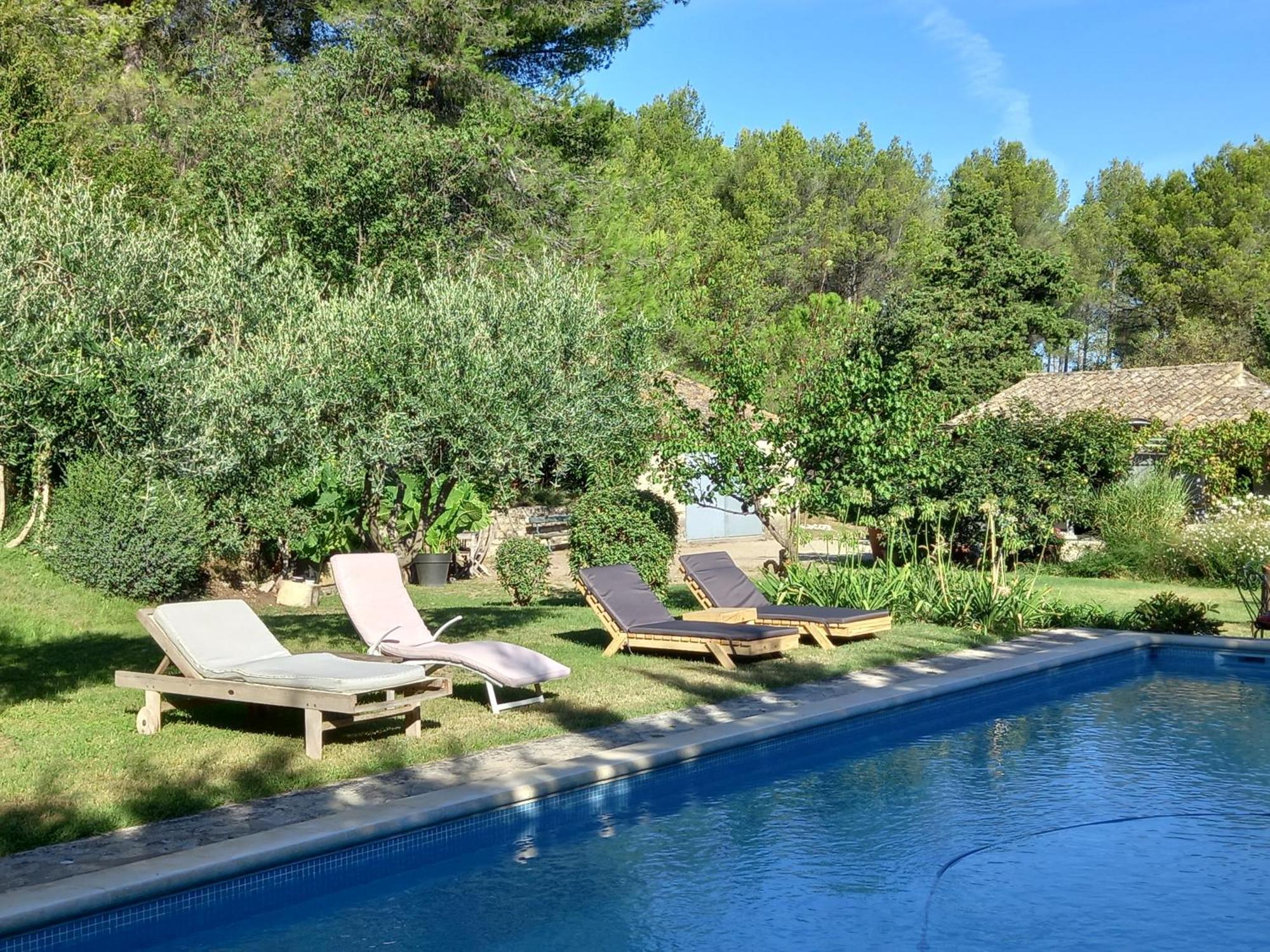 La Roulotte Du Petit Paradis Saint-Rémy-de-Provence Dış mekan fotoğraf