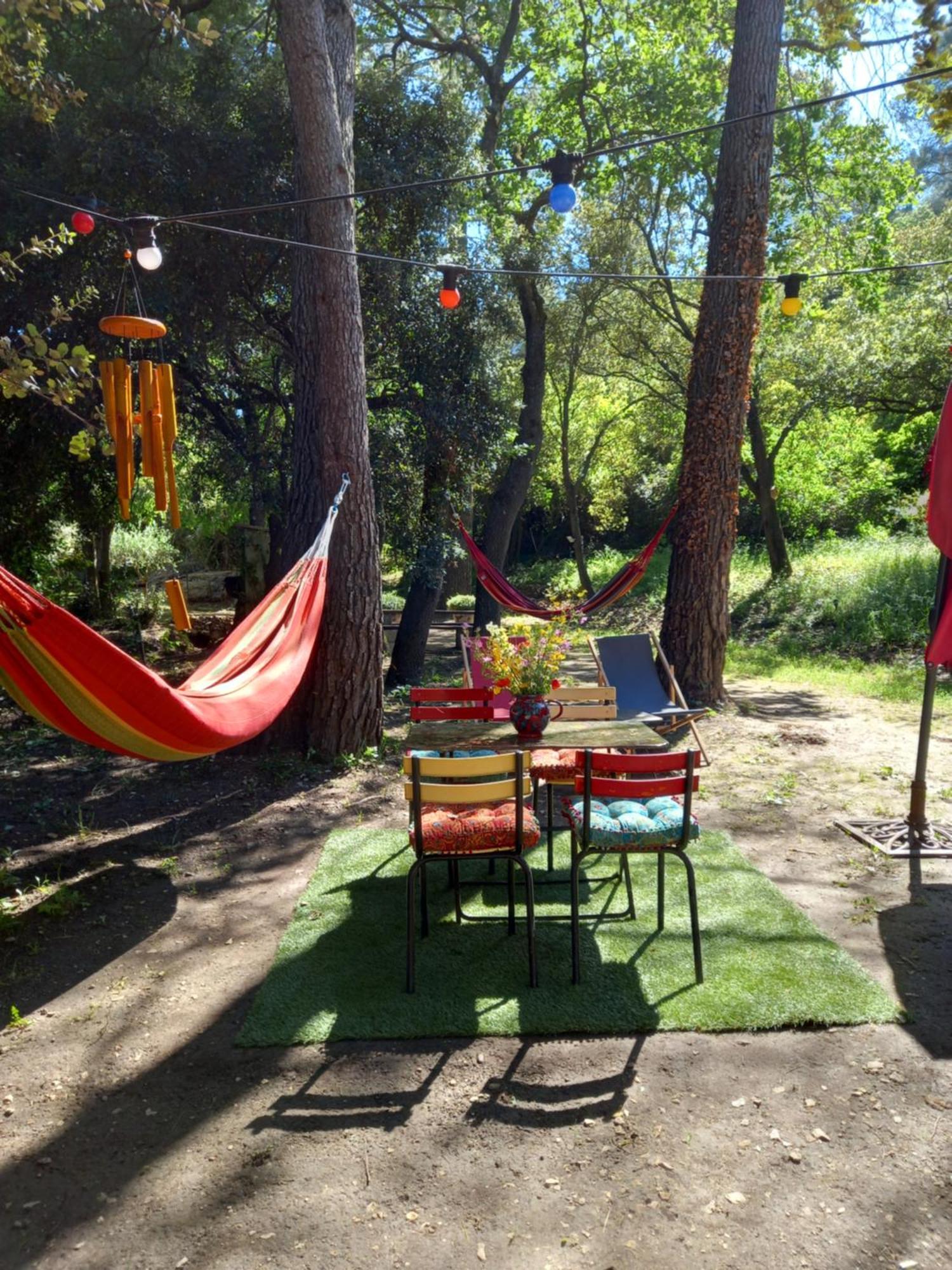 La Roulotte Du Petit Paradis Saint-Rémy-de-Provence Dış mekan fotoğraf