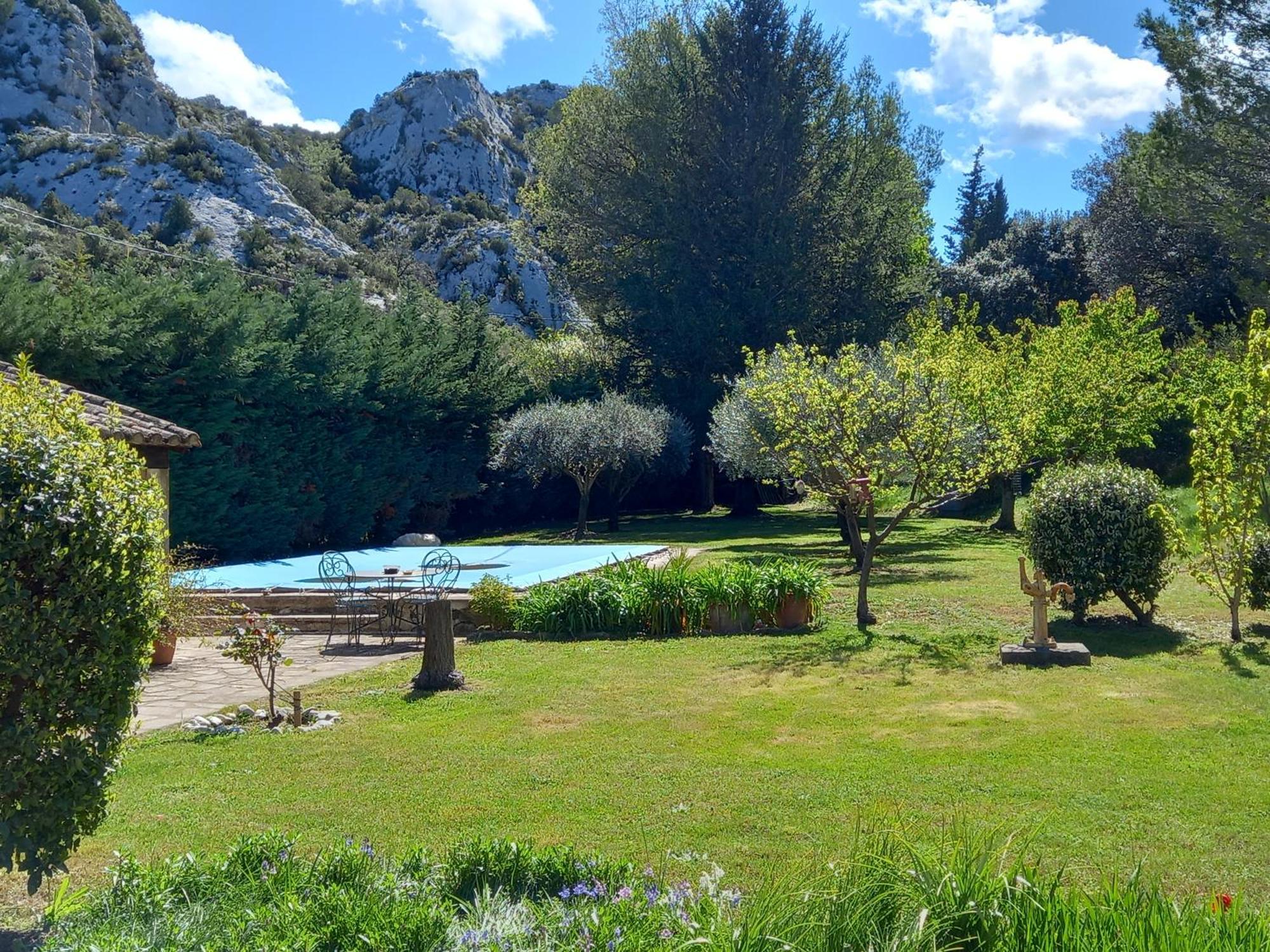 La Roulotte Du Petit Paradis Saint-Rémy-de-Provence Dış mekan fotoğraf